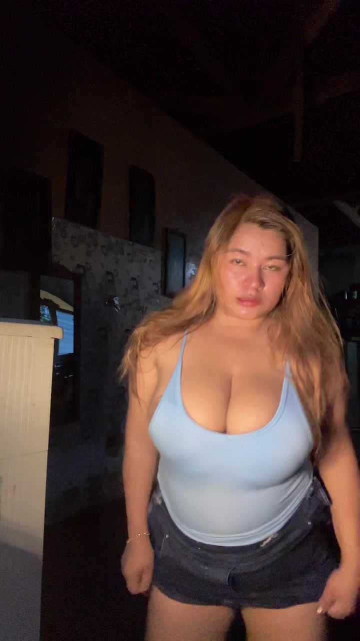 @cleavage mom