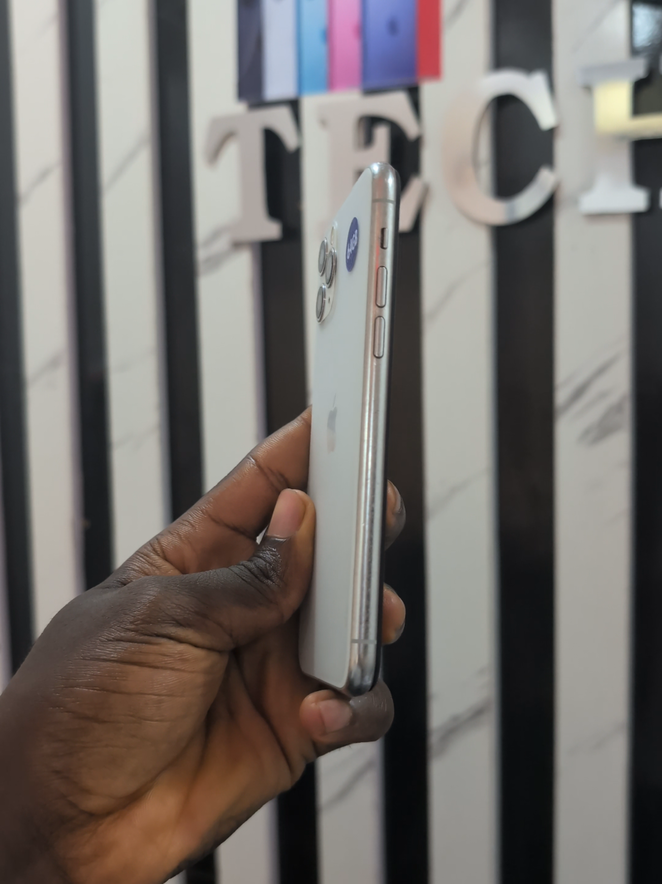 @APPLE PHONE PLUG IN IBADAN
