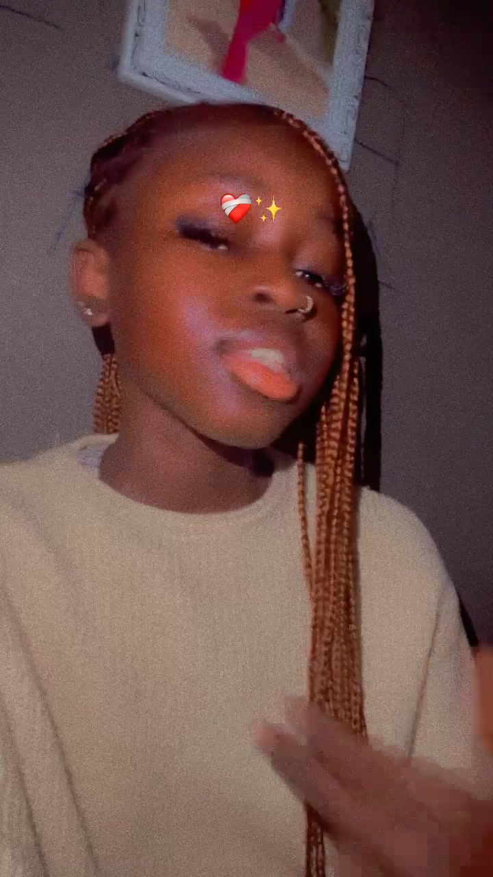 @Pinky_Amina🩷