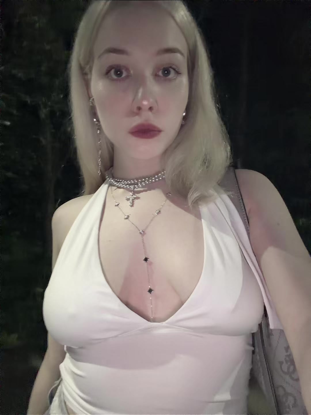 @kkk