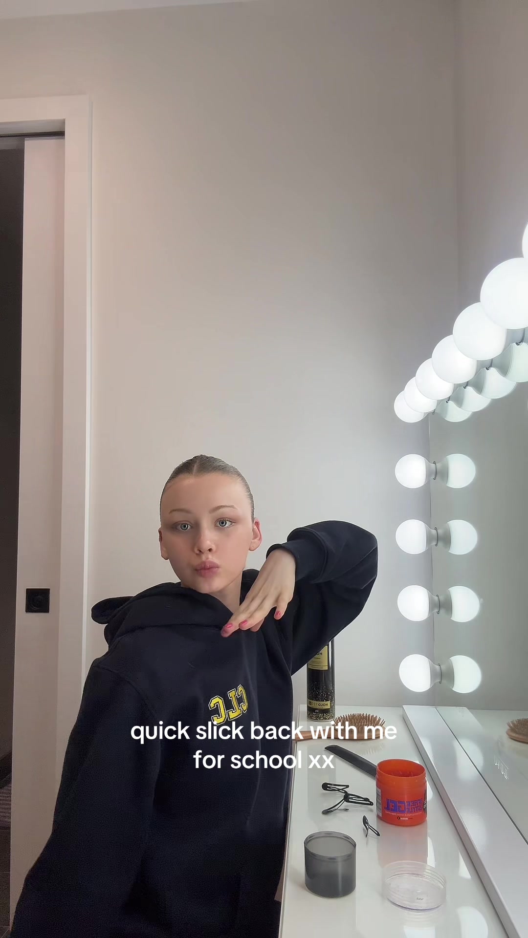 @violetlandy