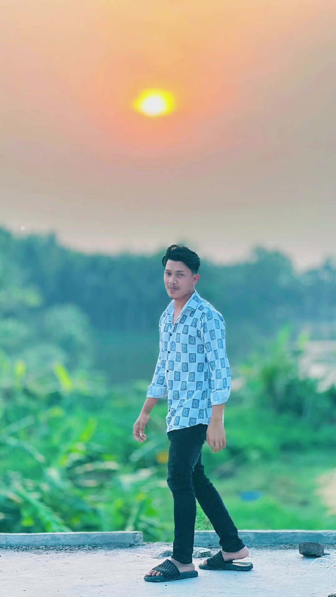 @R...🚩