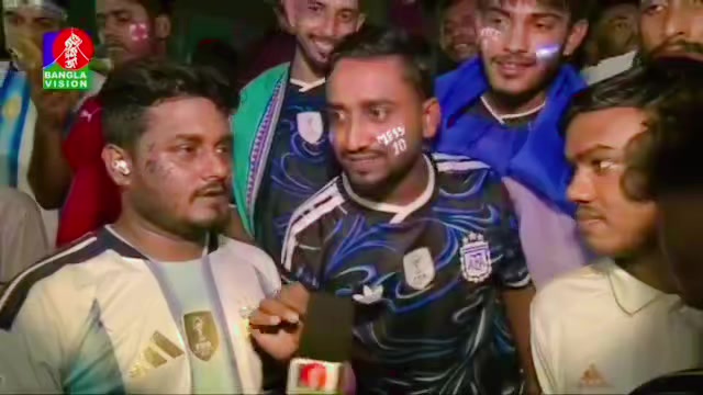 @অভিযাত্রিক