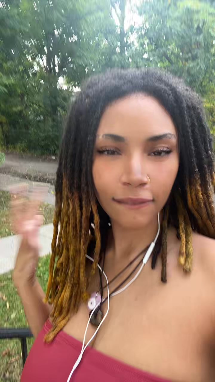 @𝘖𝘯𝘭𝘺𝘴𝘰𝘯𝘥𝘦𝘳
