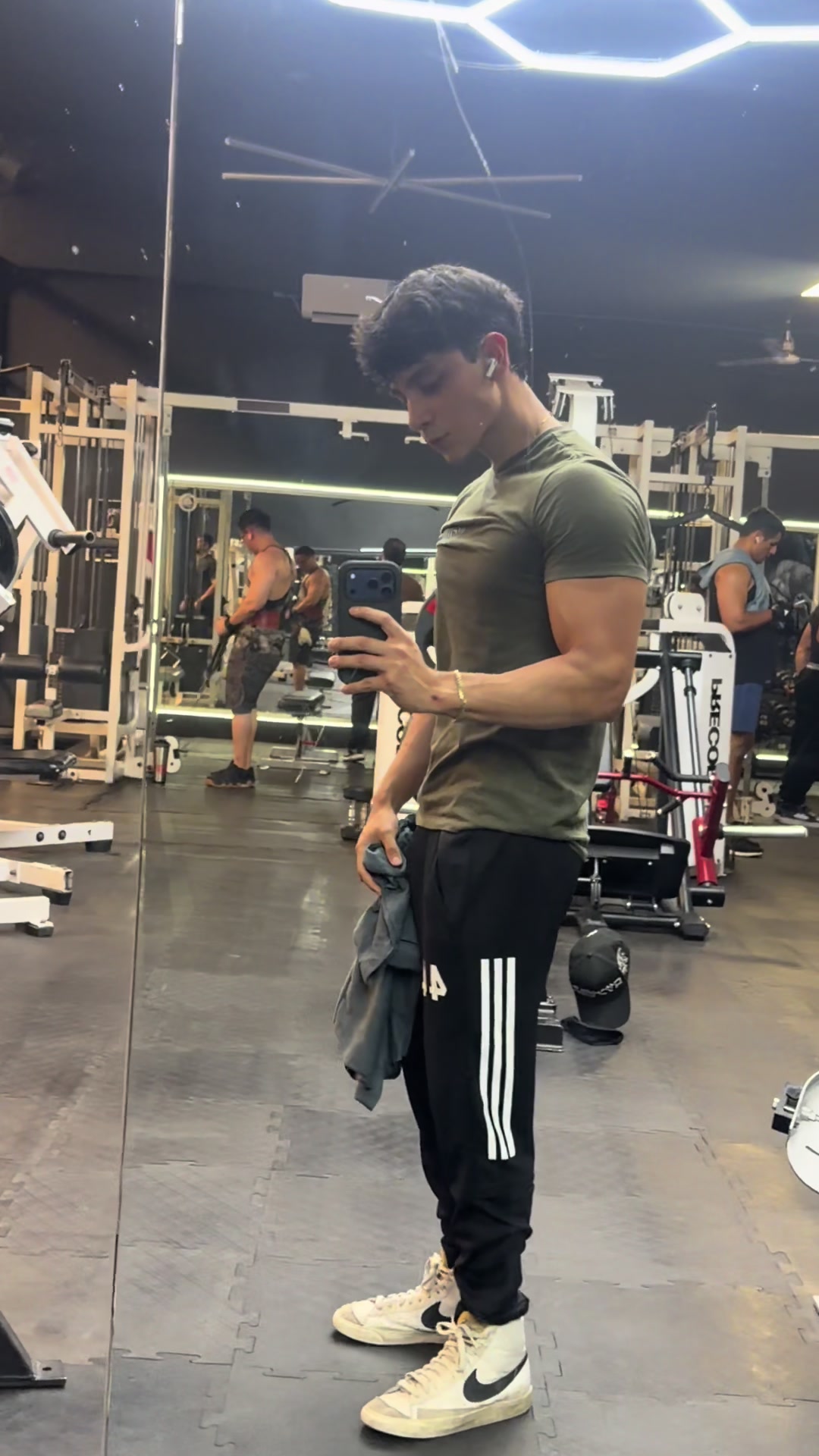 @Carloorrzz