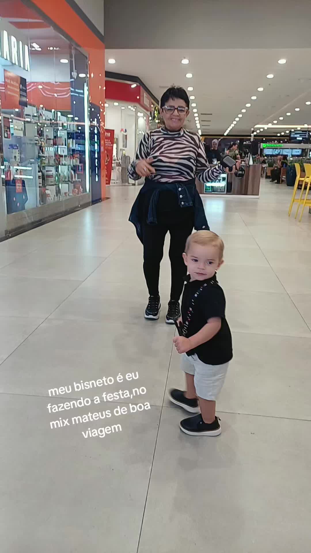 @Dançarina dos shoppings