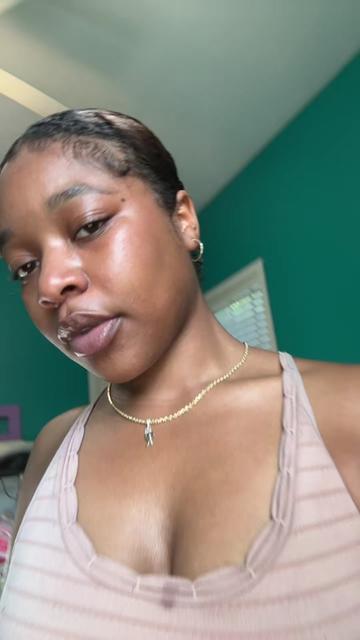 @raelovely