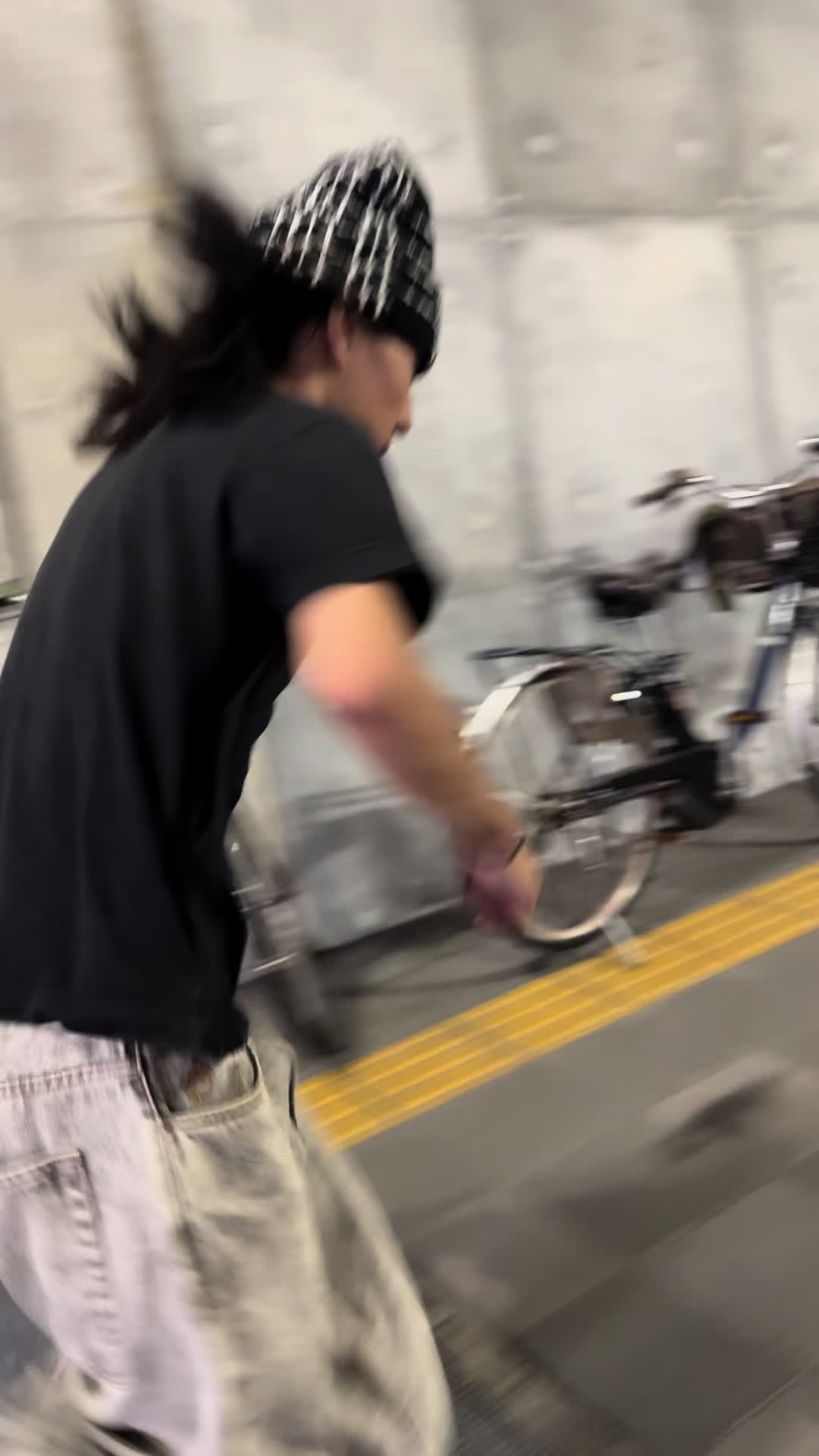 @_3yknd