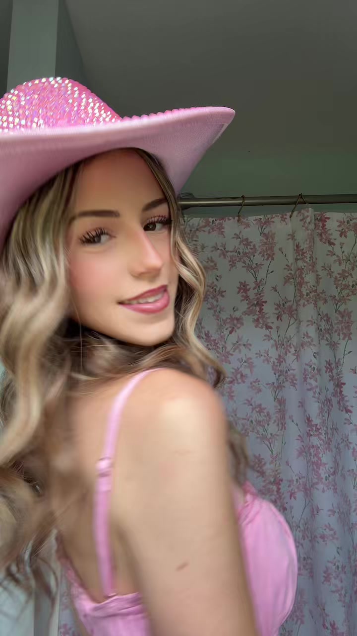 @theprincess_cait