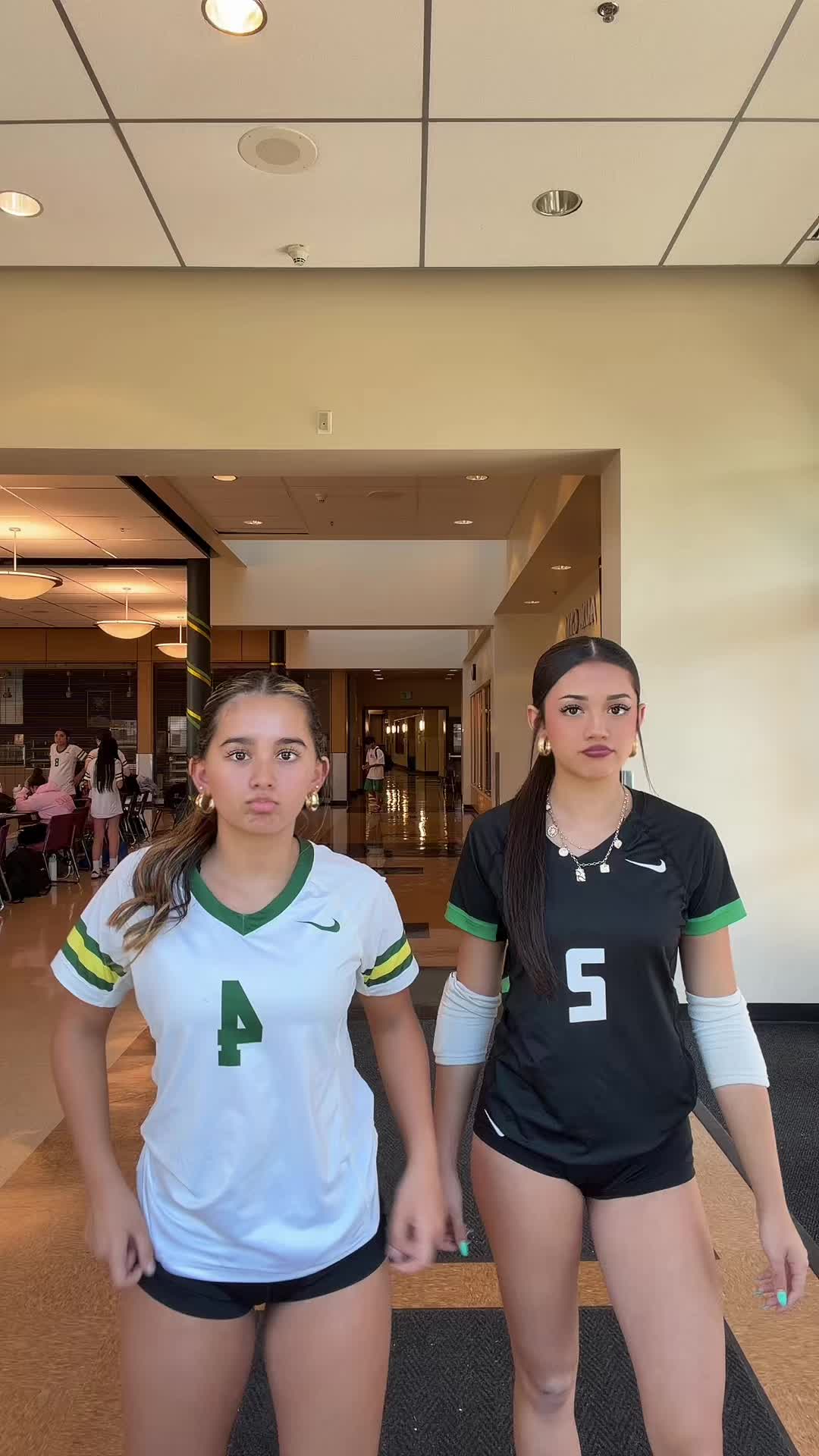 @💸🥶