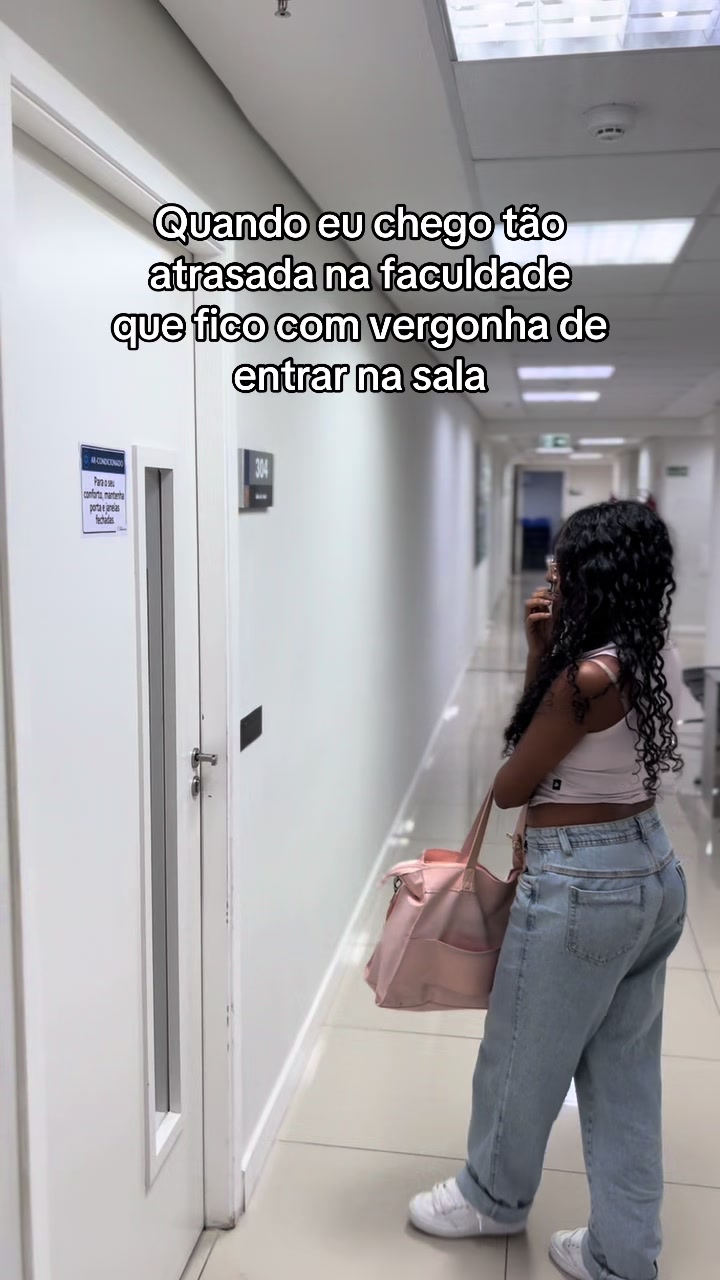 @Indiazinha