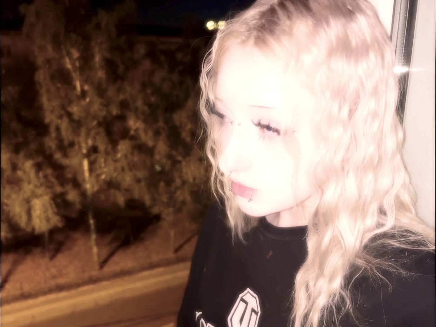 @lollikily