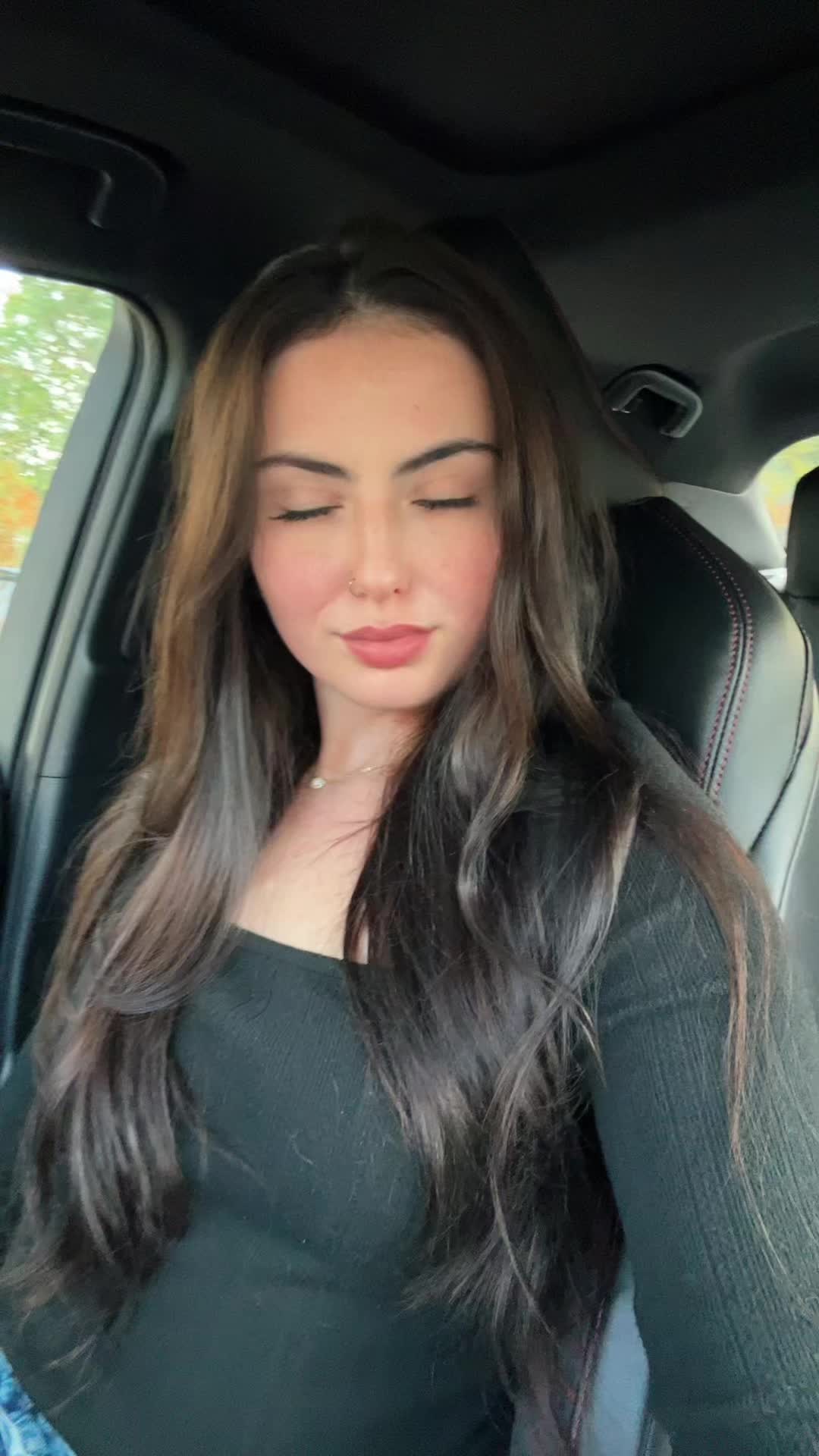 @Julie🪩🌷🎀
