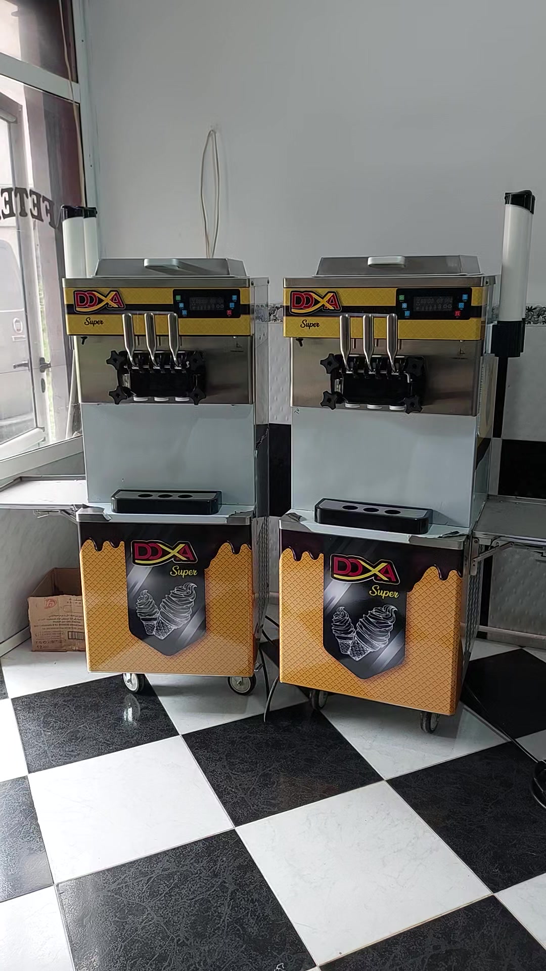@Machine Ice Cream Doxa IRH