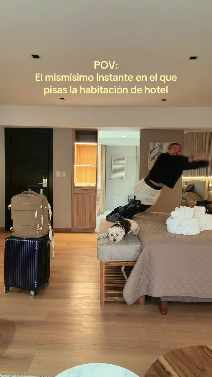 @Any Martínez