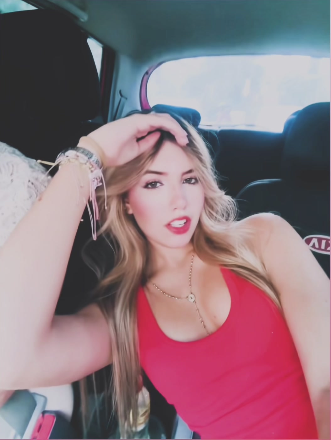 @Meliii