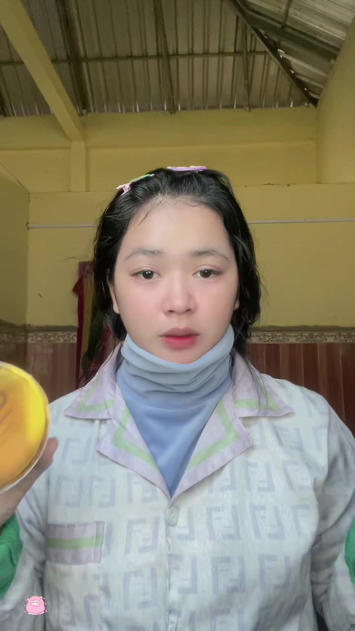 @👩&zwj;🦳🇰🇭👱&zwj;♂️🇻🇳