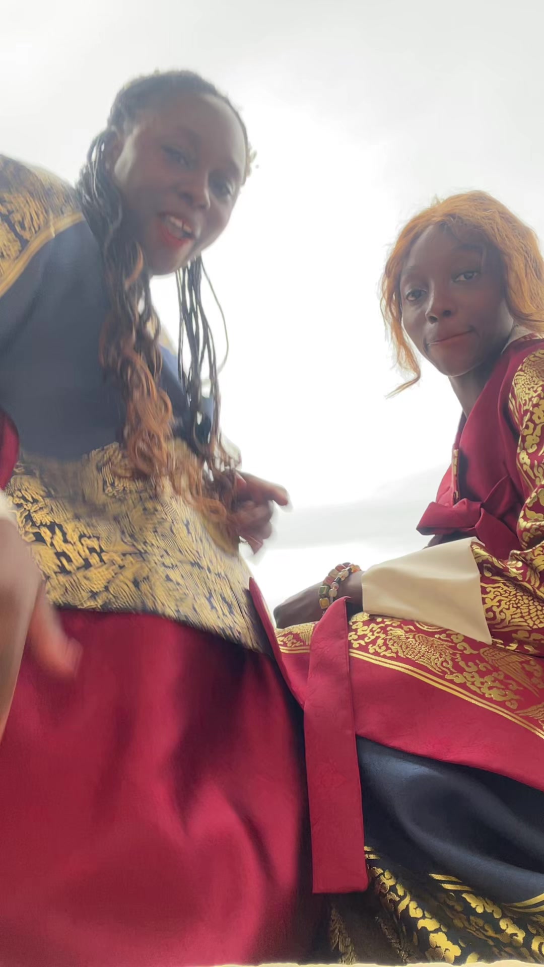 @ÉMILIE MIKOUATA 🦋🇬🇦🇰🇷