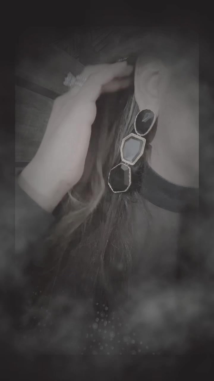 @R!$🦋