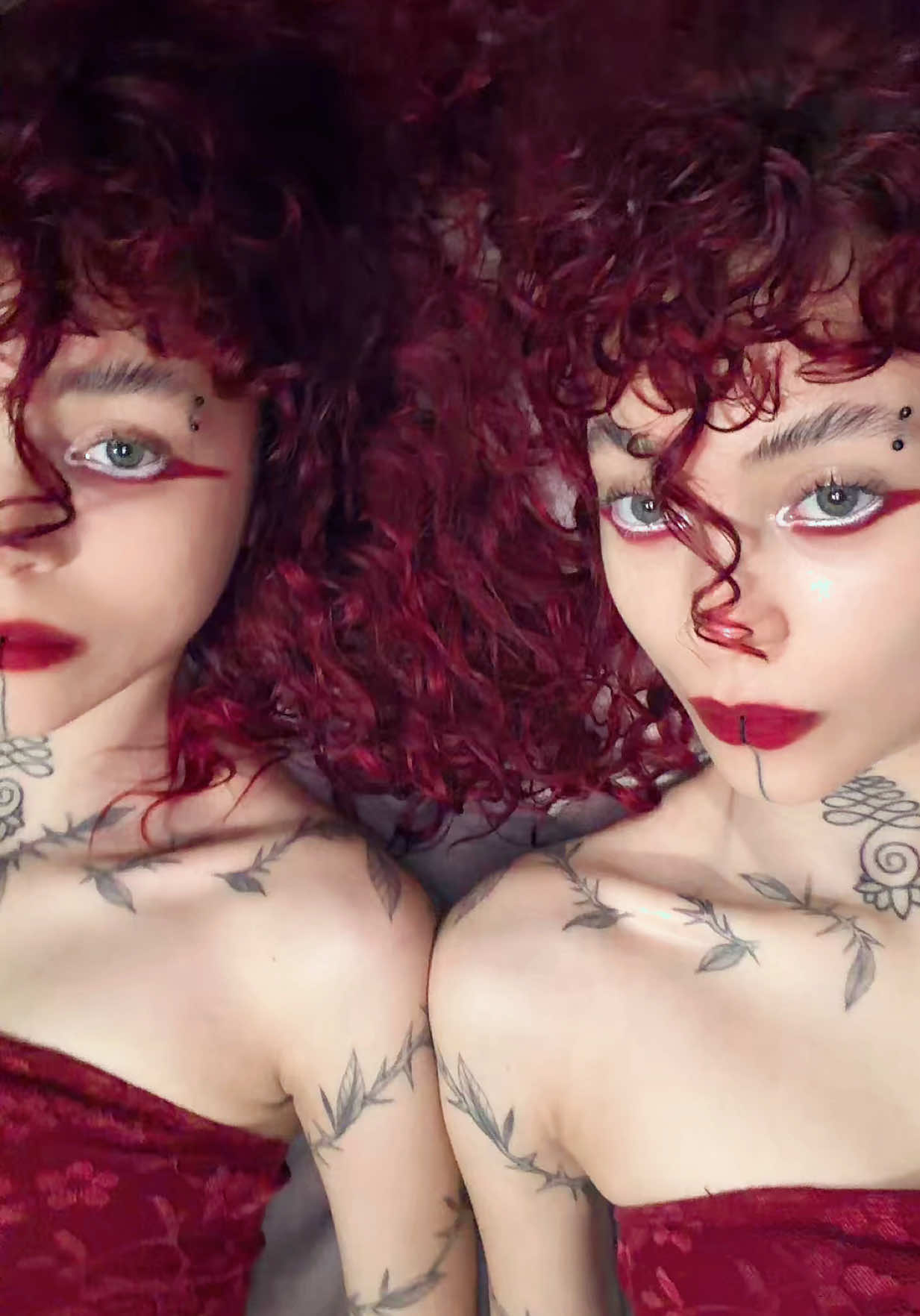 @ehllo.twins