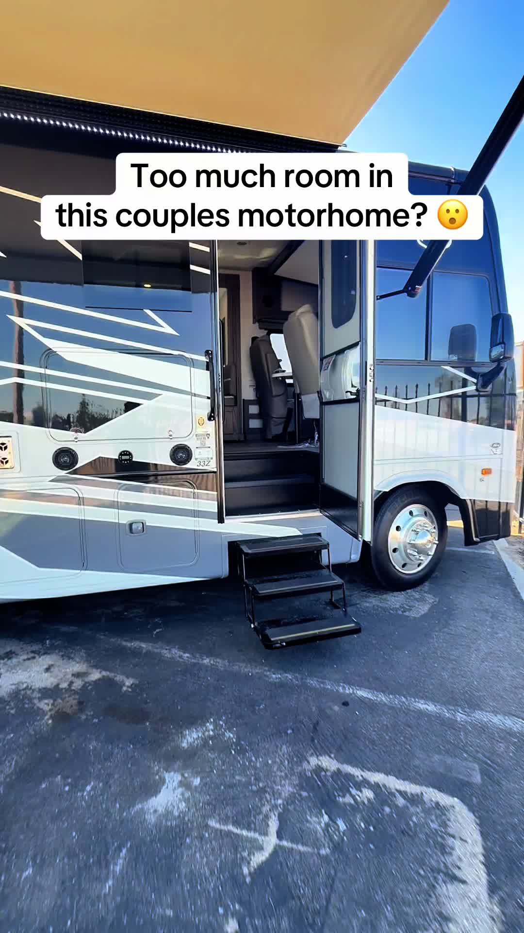 @Angel Sells RVs