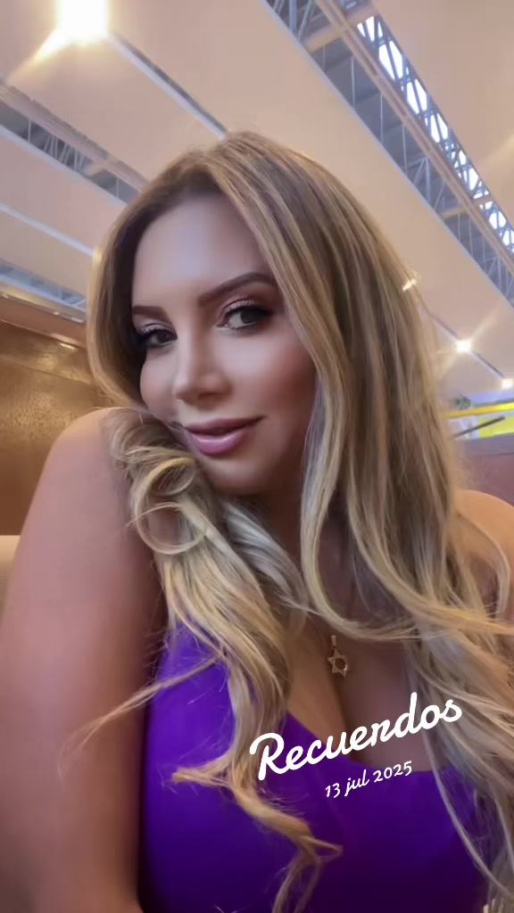 @Anna Karyna