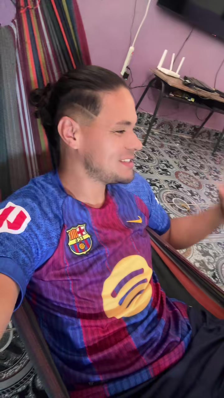 @César.Oficial503