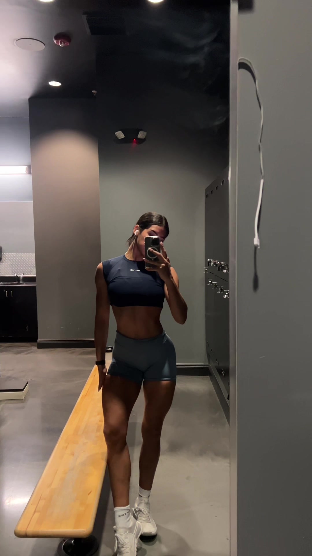 @zeynah🪽