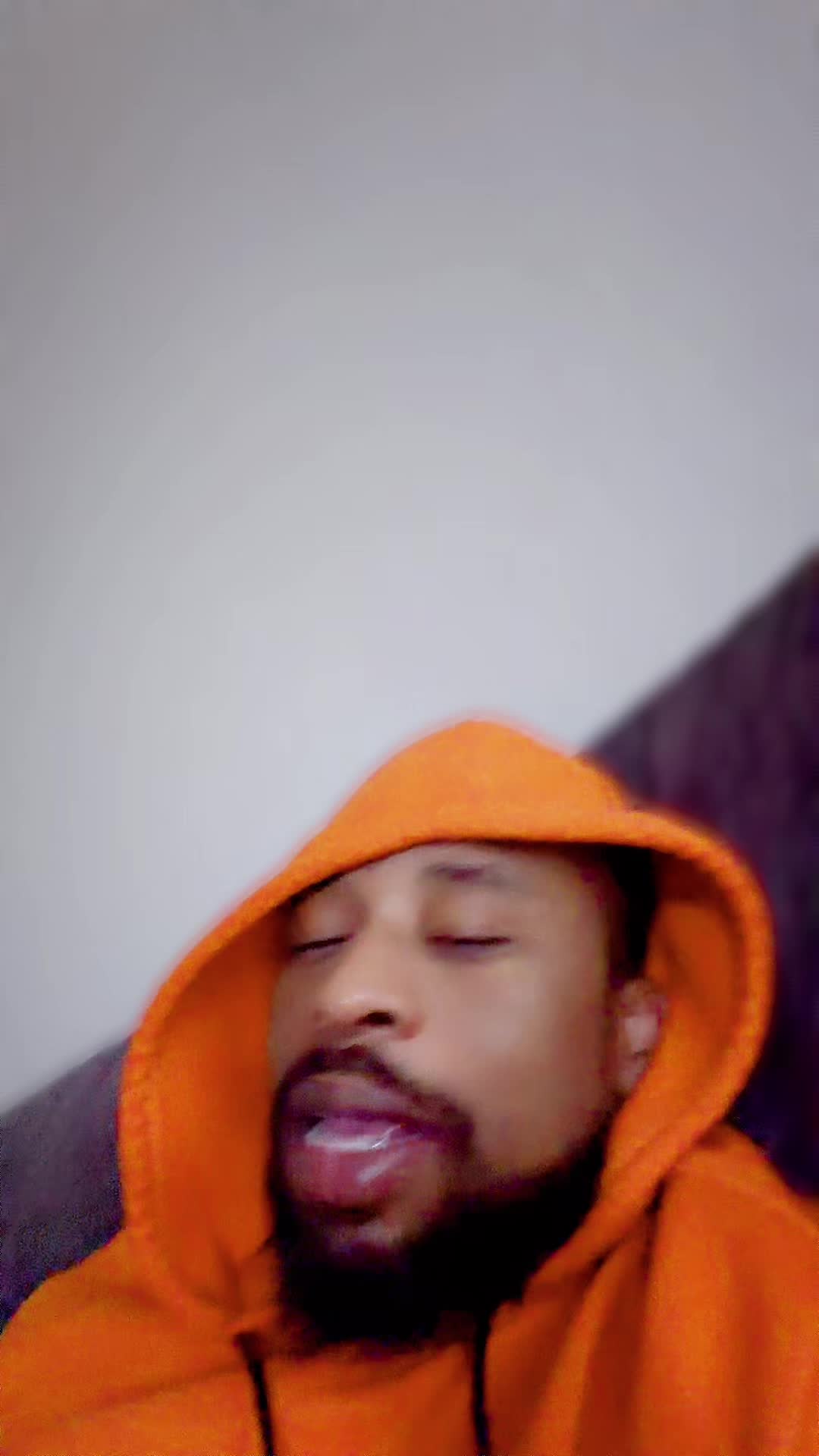 @Rbeezlyono33
