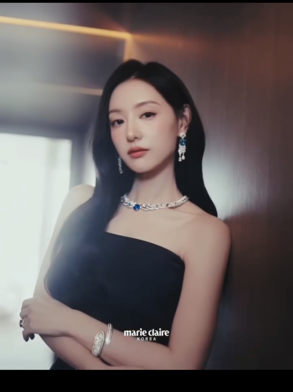 @Kim Ji Won (김지원)