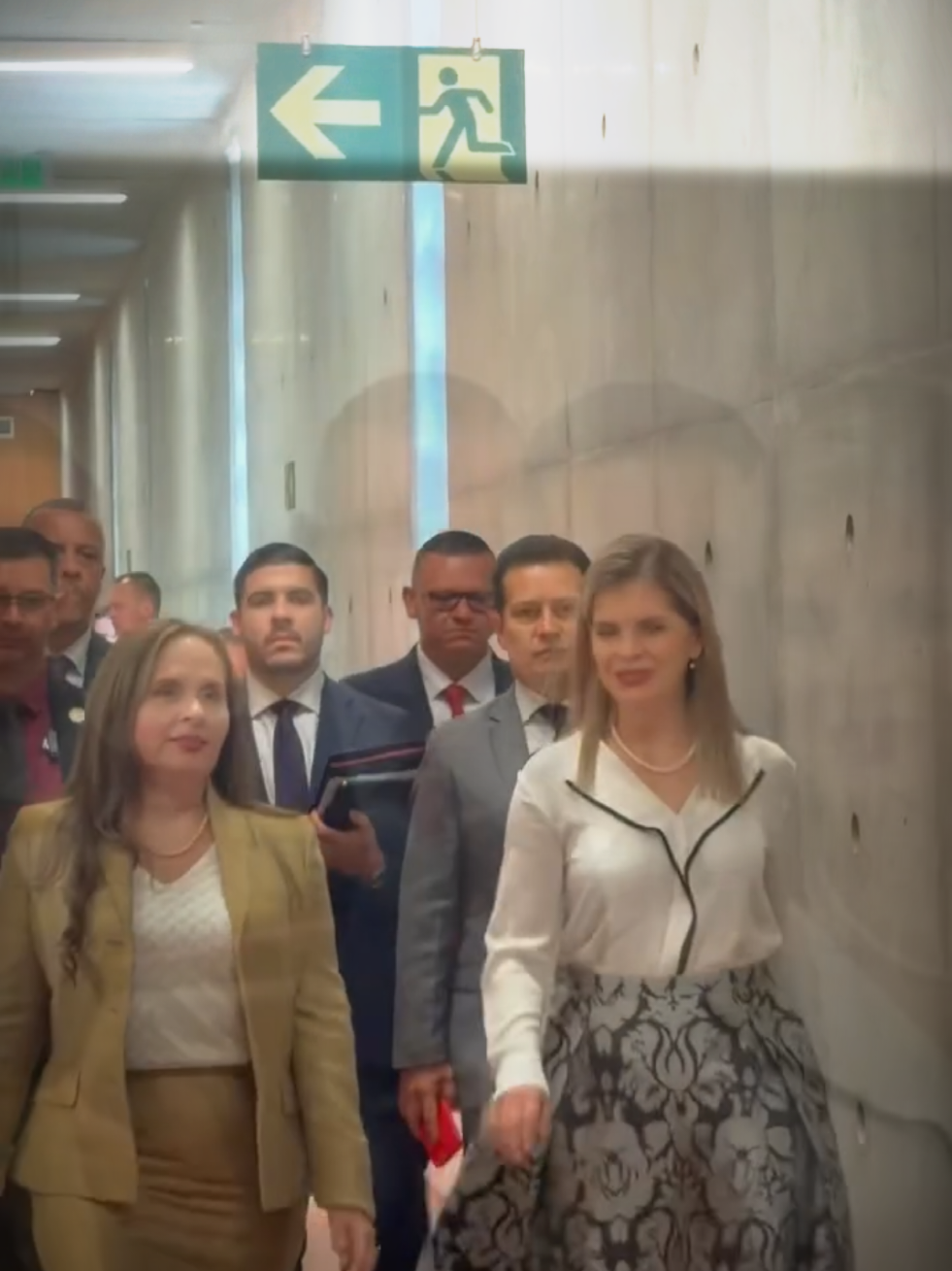 @Yara Jiménez Diputada NO OFICI