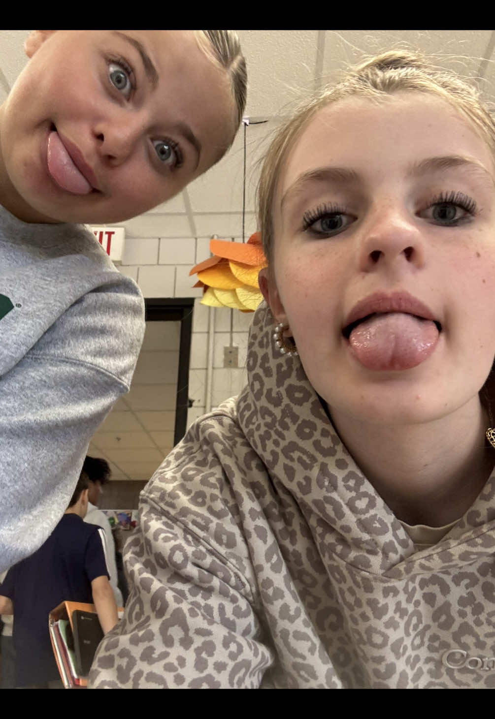 @Lucy!☹️😝🤪