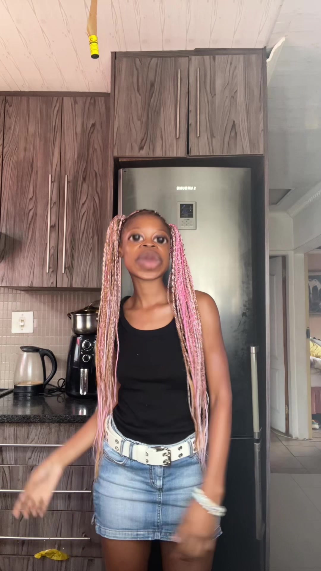 @Tshiamo