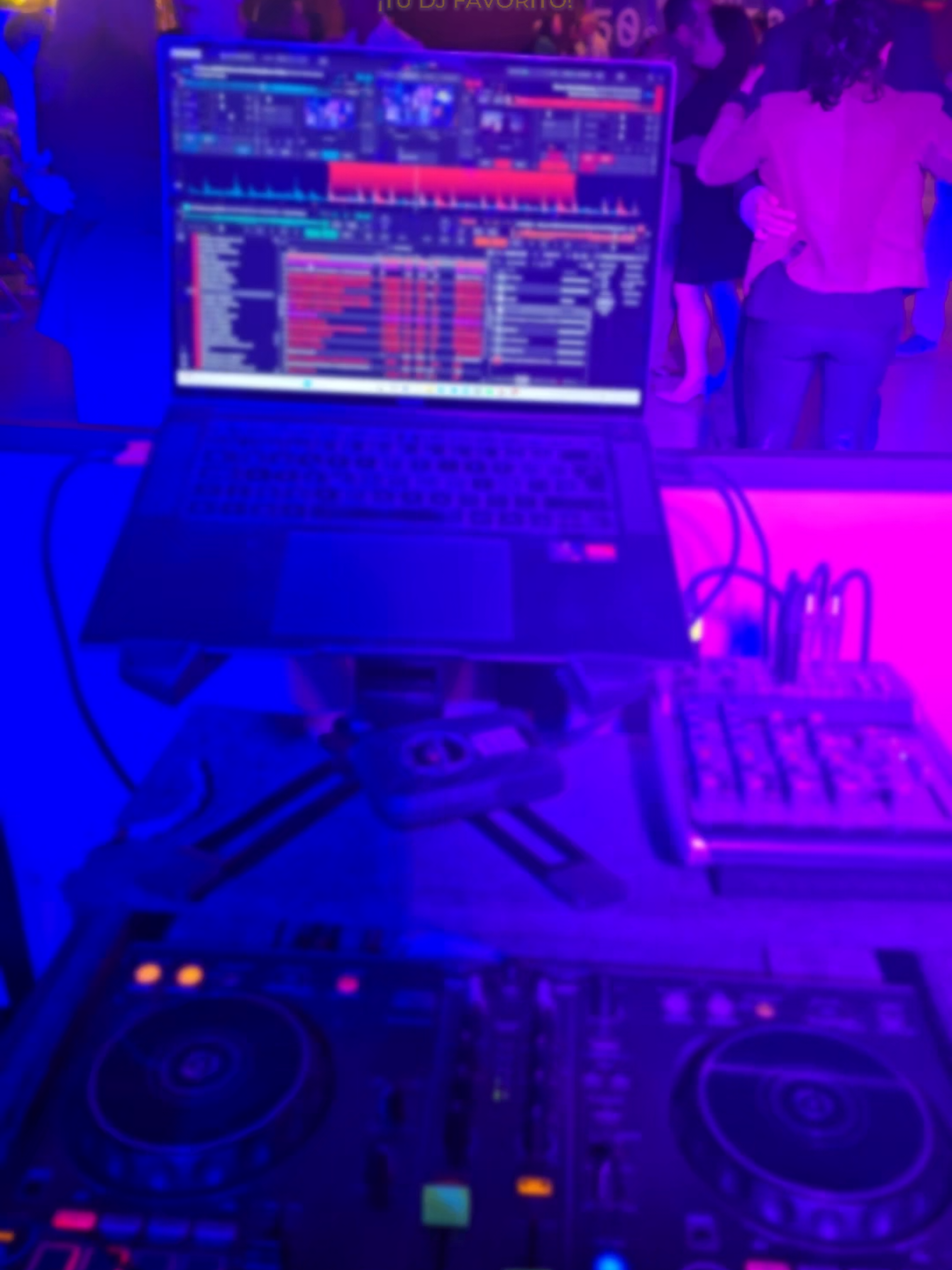 @Dj Yzack Muñoz