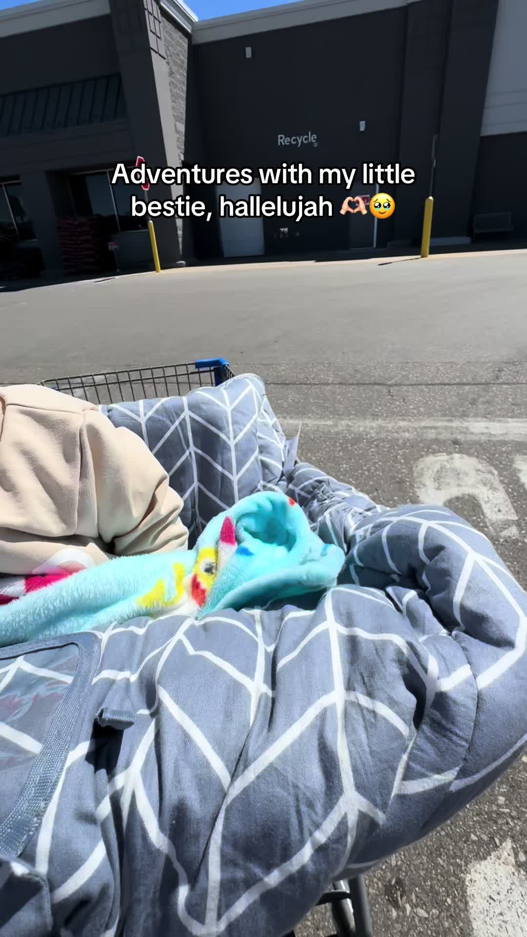 @Daniellemarie🦋SAHM