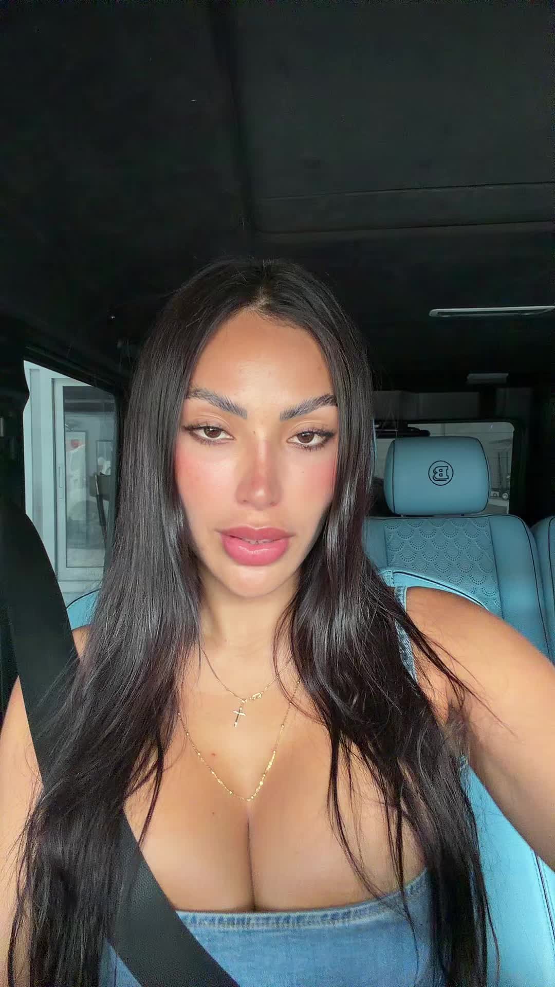@leslyreynas