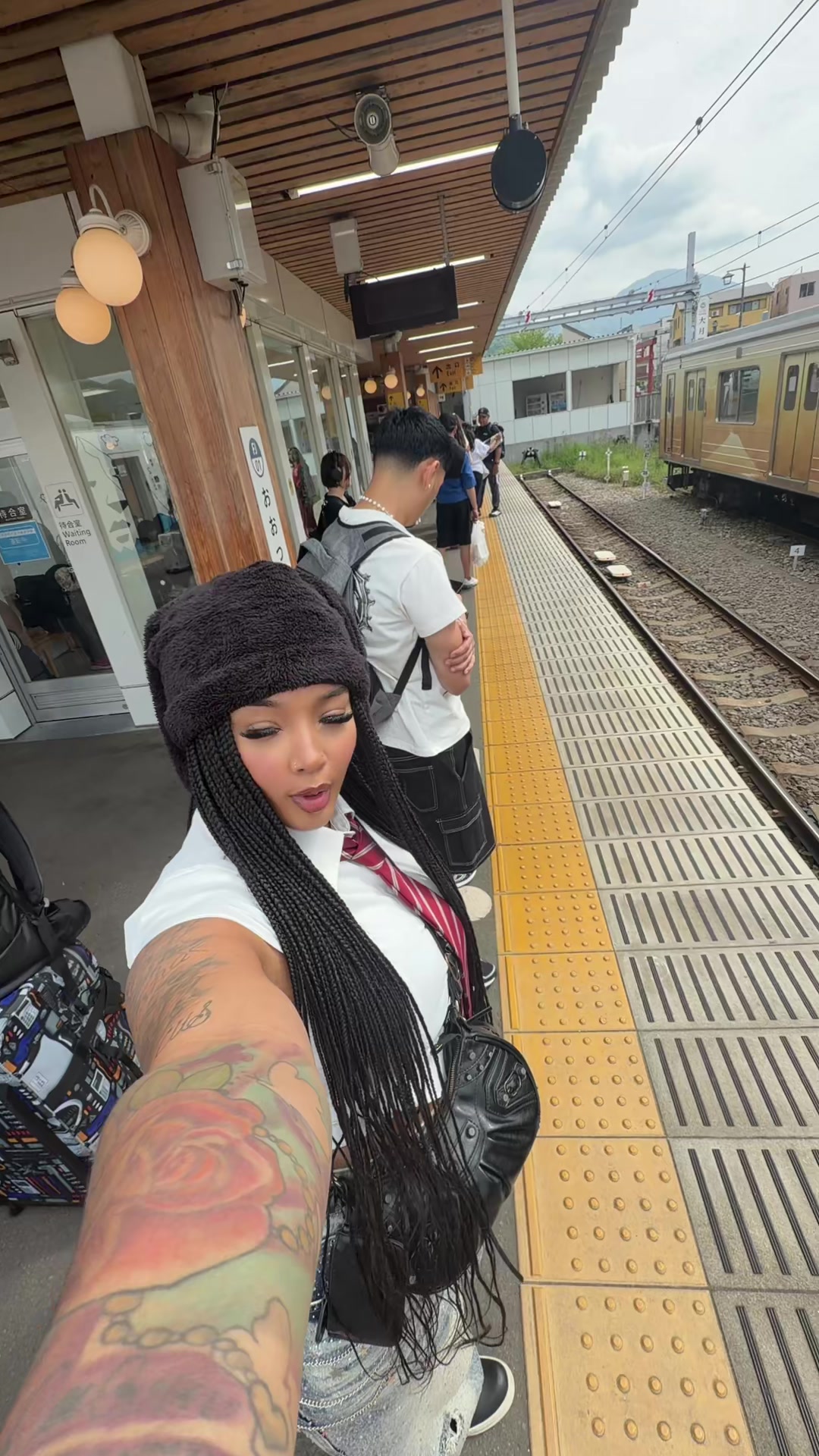 @NeNe5300