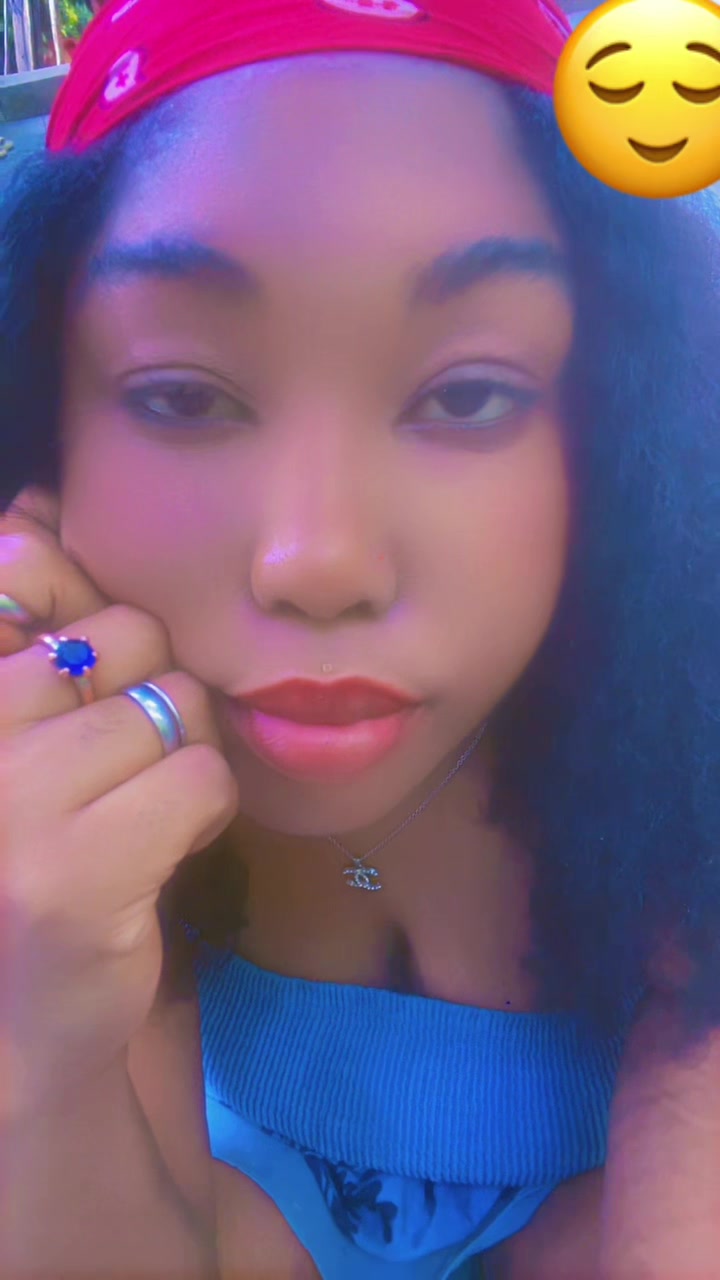@💀LIL BADDIE GIRL 🏋️🧸🦋♐🎧🔐