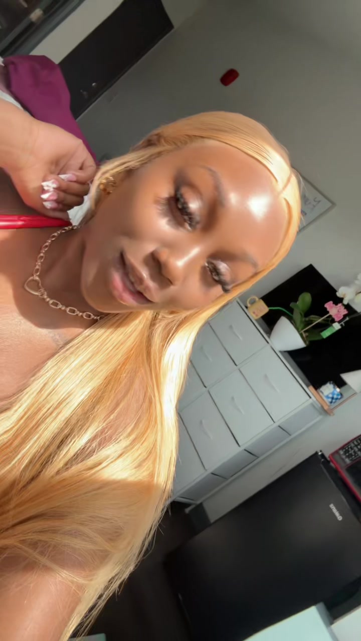 @KMonae🫧