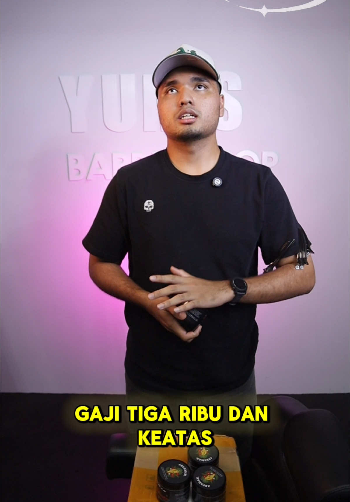 @YUM’S BARBERSHOP