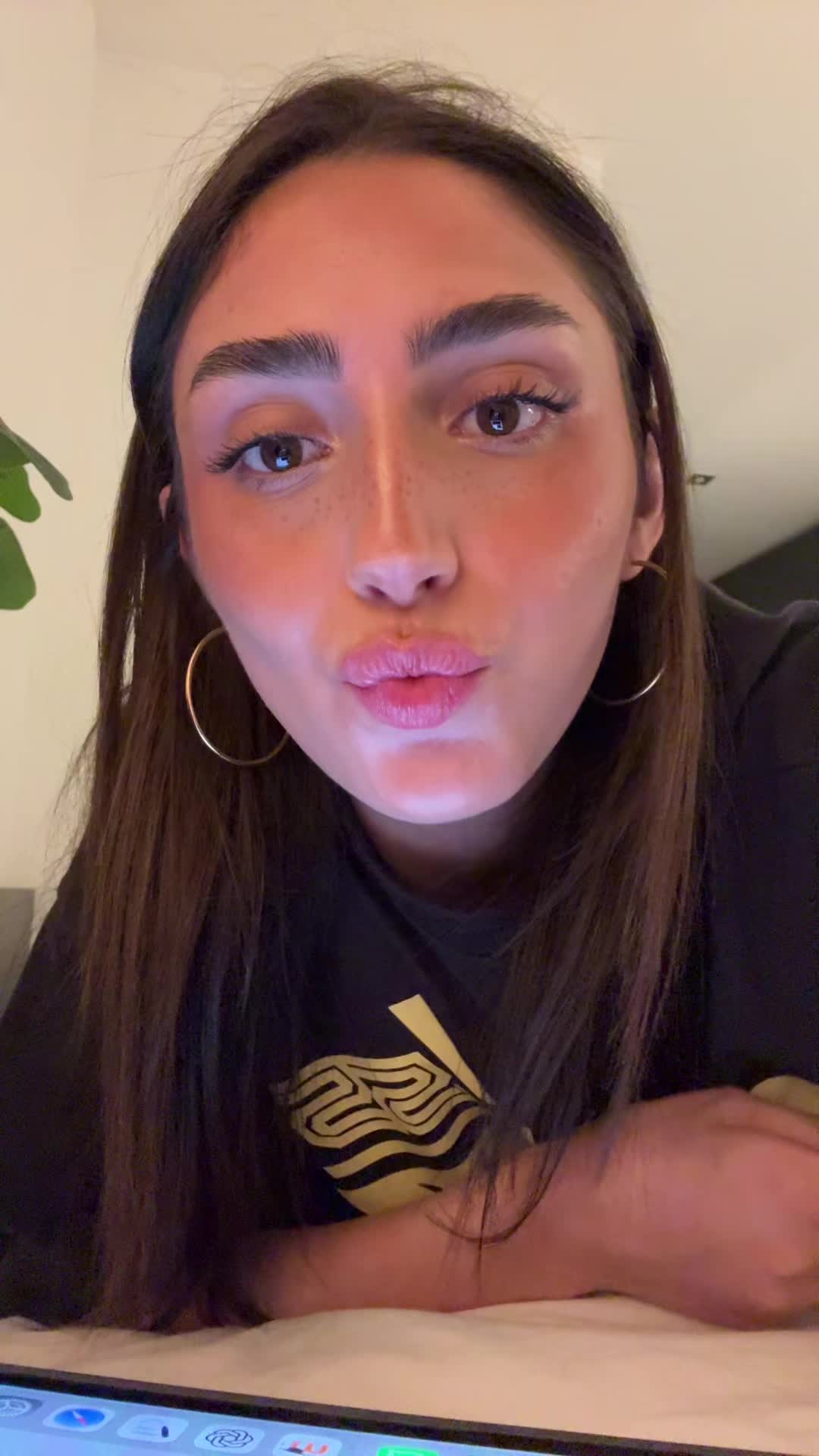 @⠀