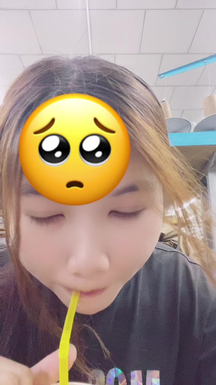 @ស្ដេចផុសប្រចាំស្រុកខ្មែរ😈