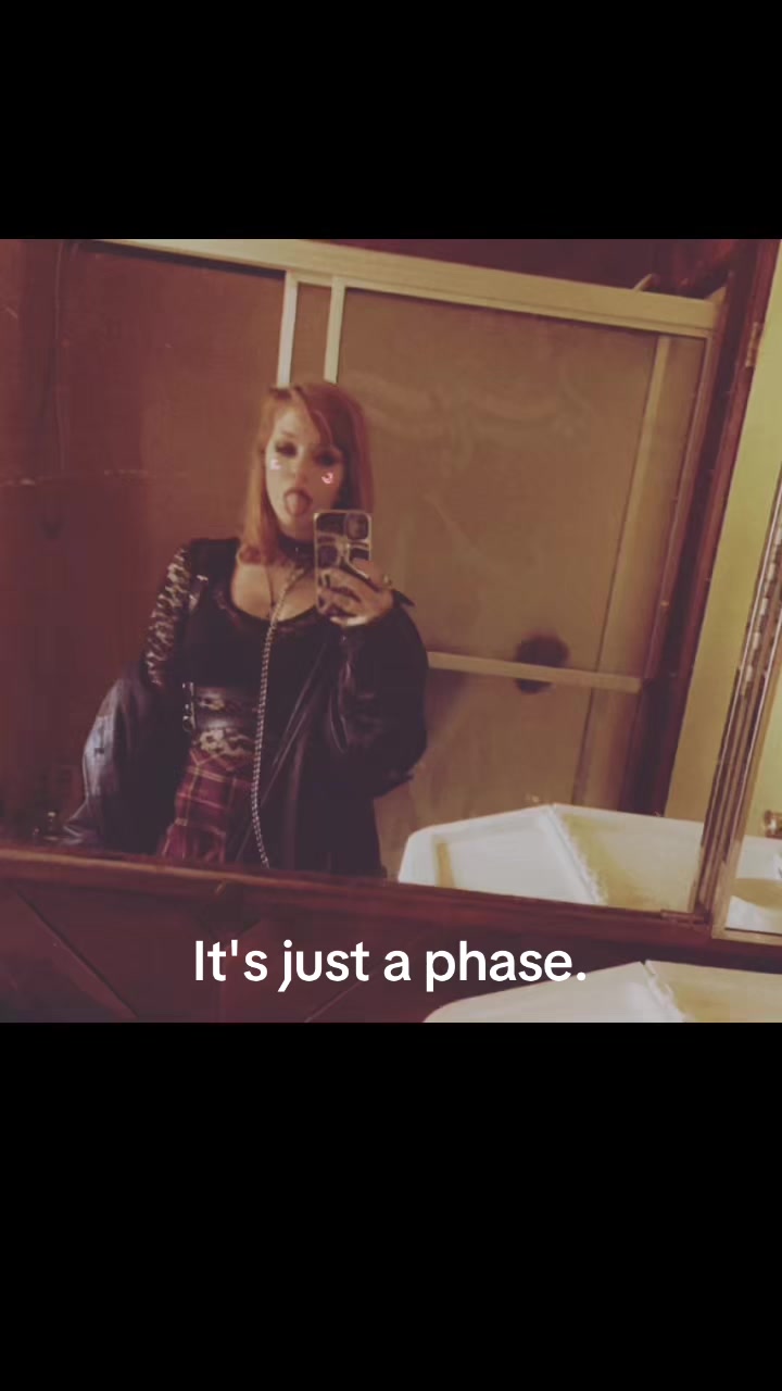 @thepinkleopard