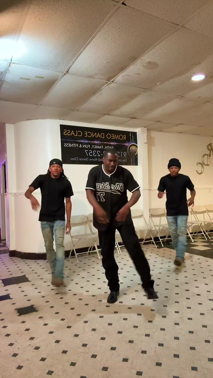 @Ghettotwins_