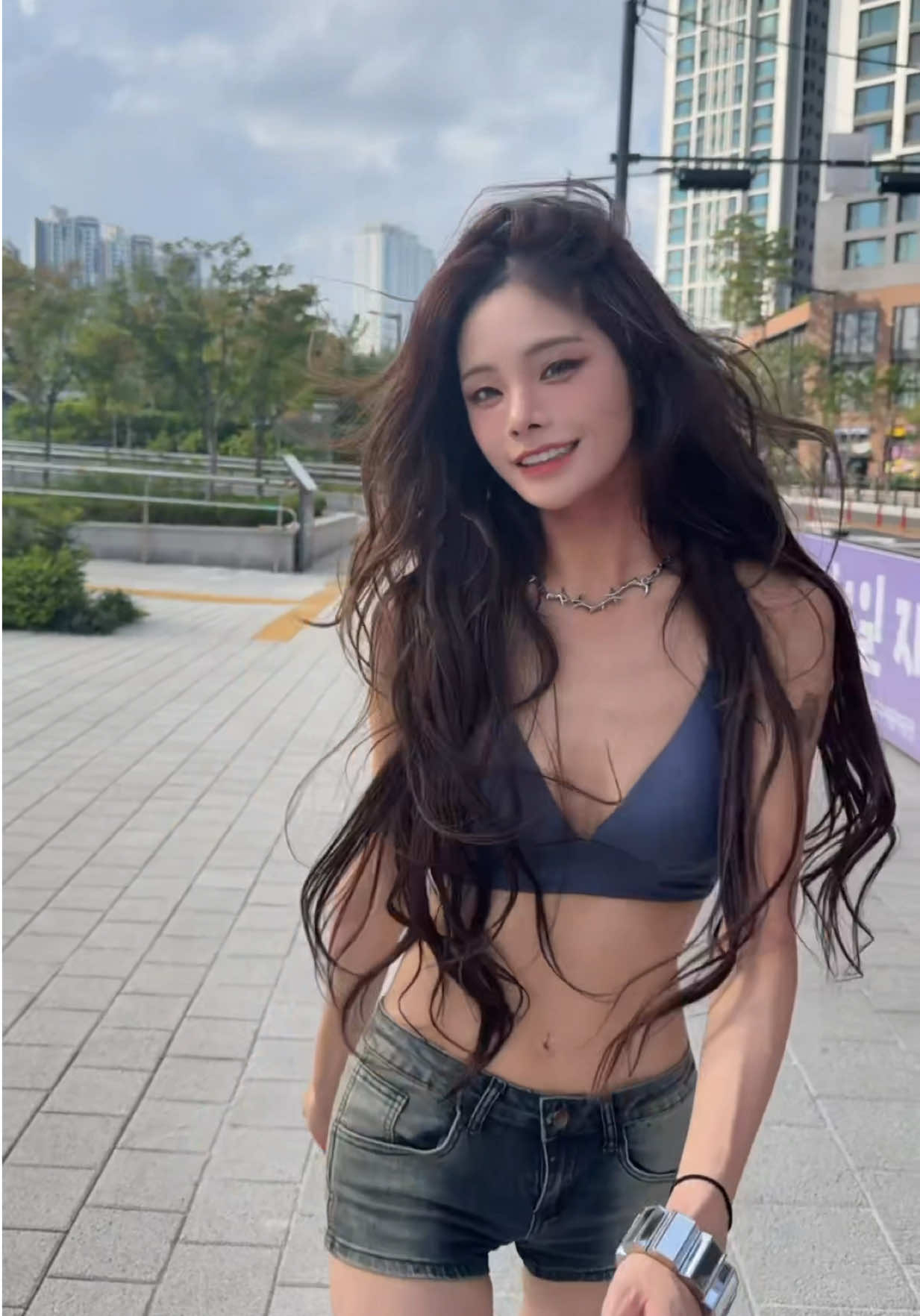 @유빈 Kelly