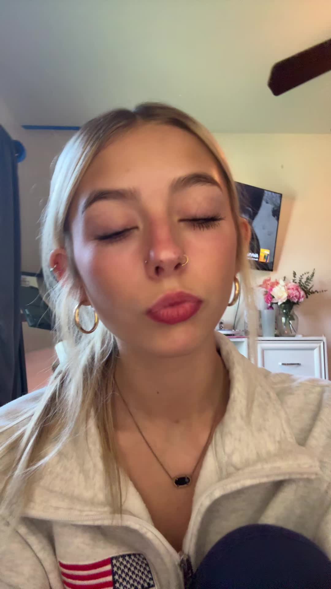 @bella