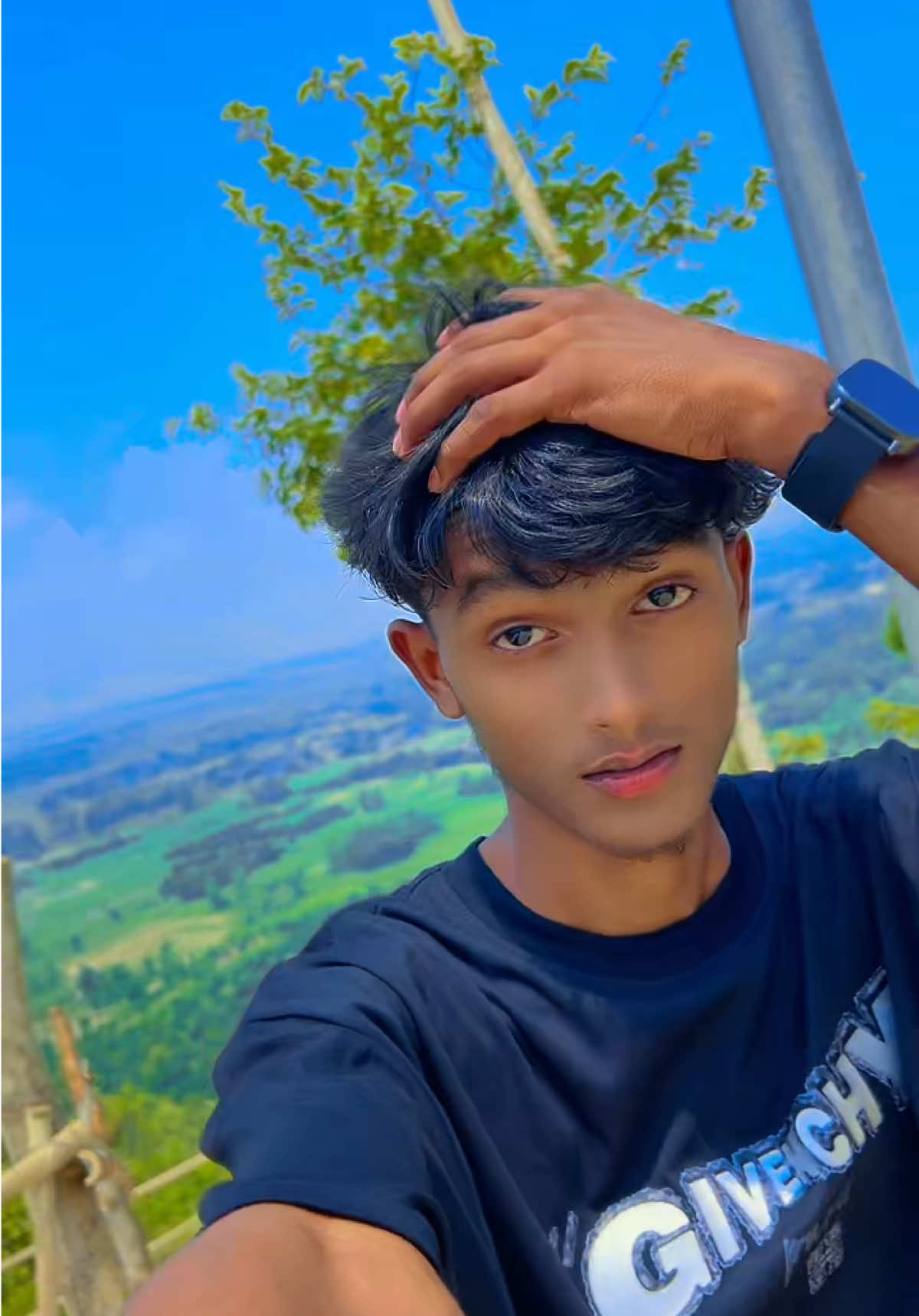 @MADHESI__XAURA