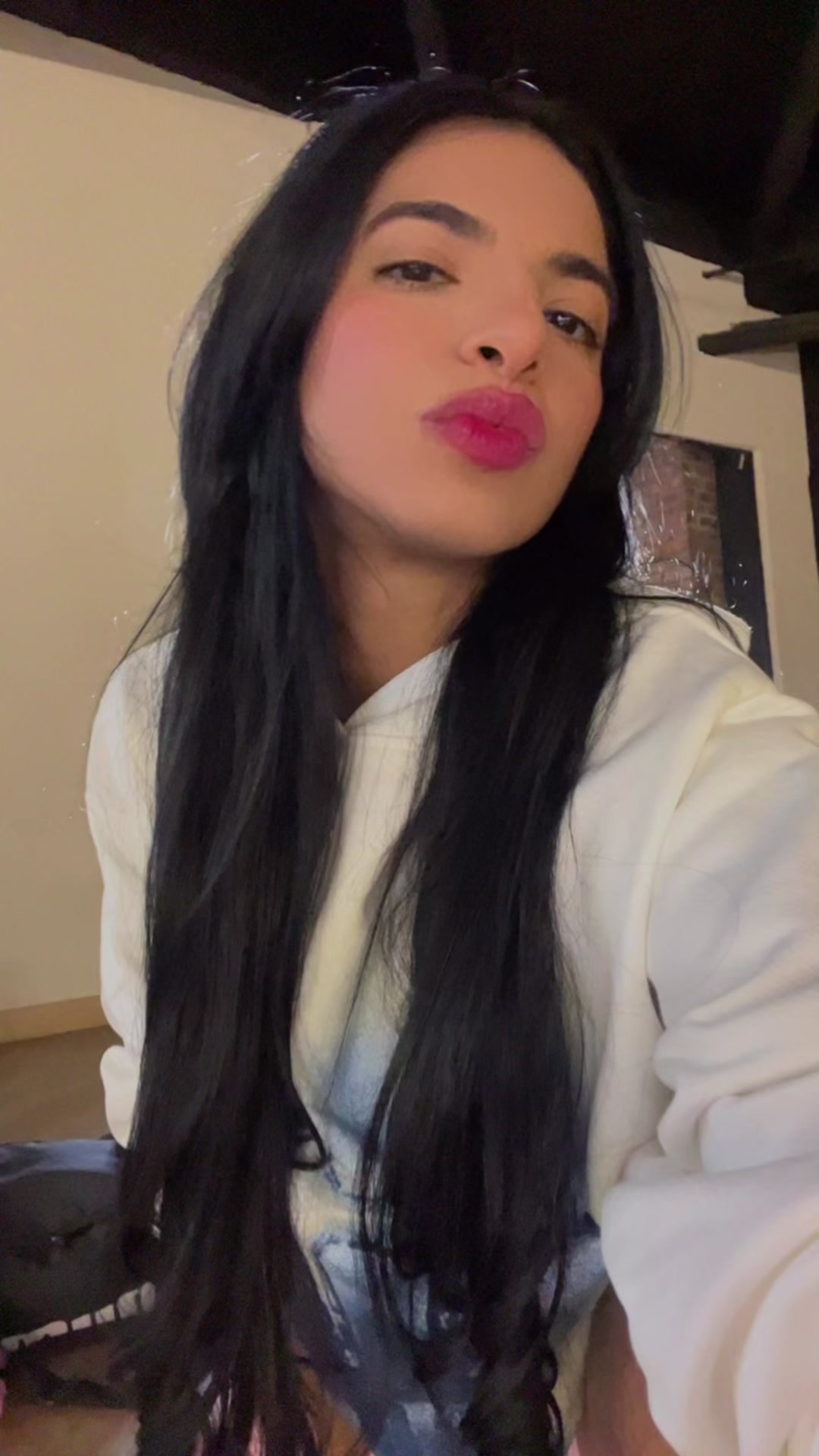 @bymarianaberon