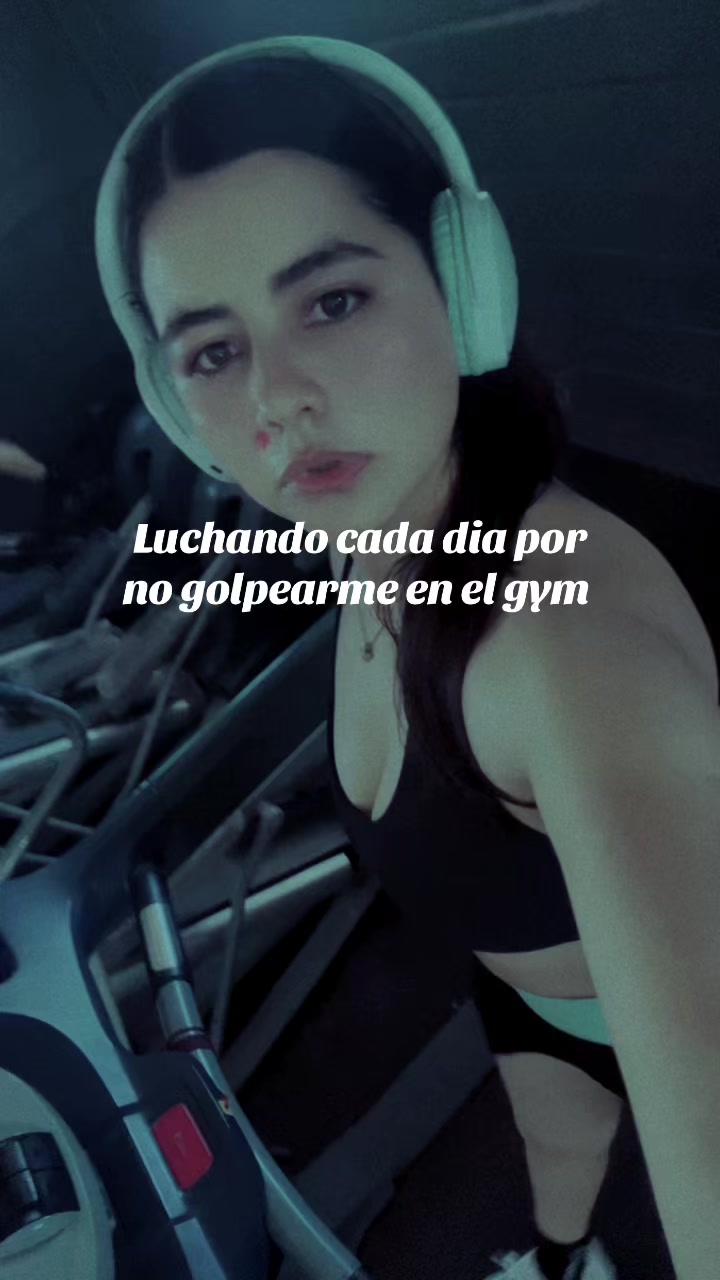 @SELENA RUIZ