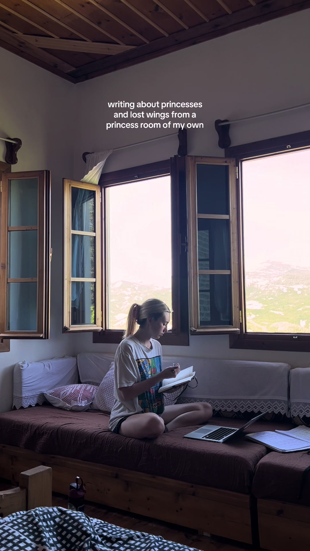 @presley | author & traveler